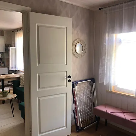 Apartment Harmonica